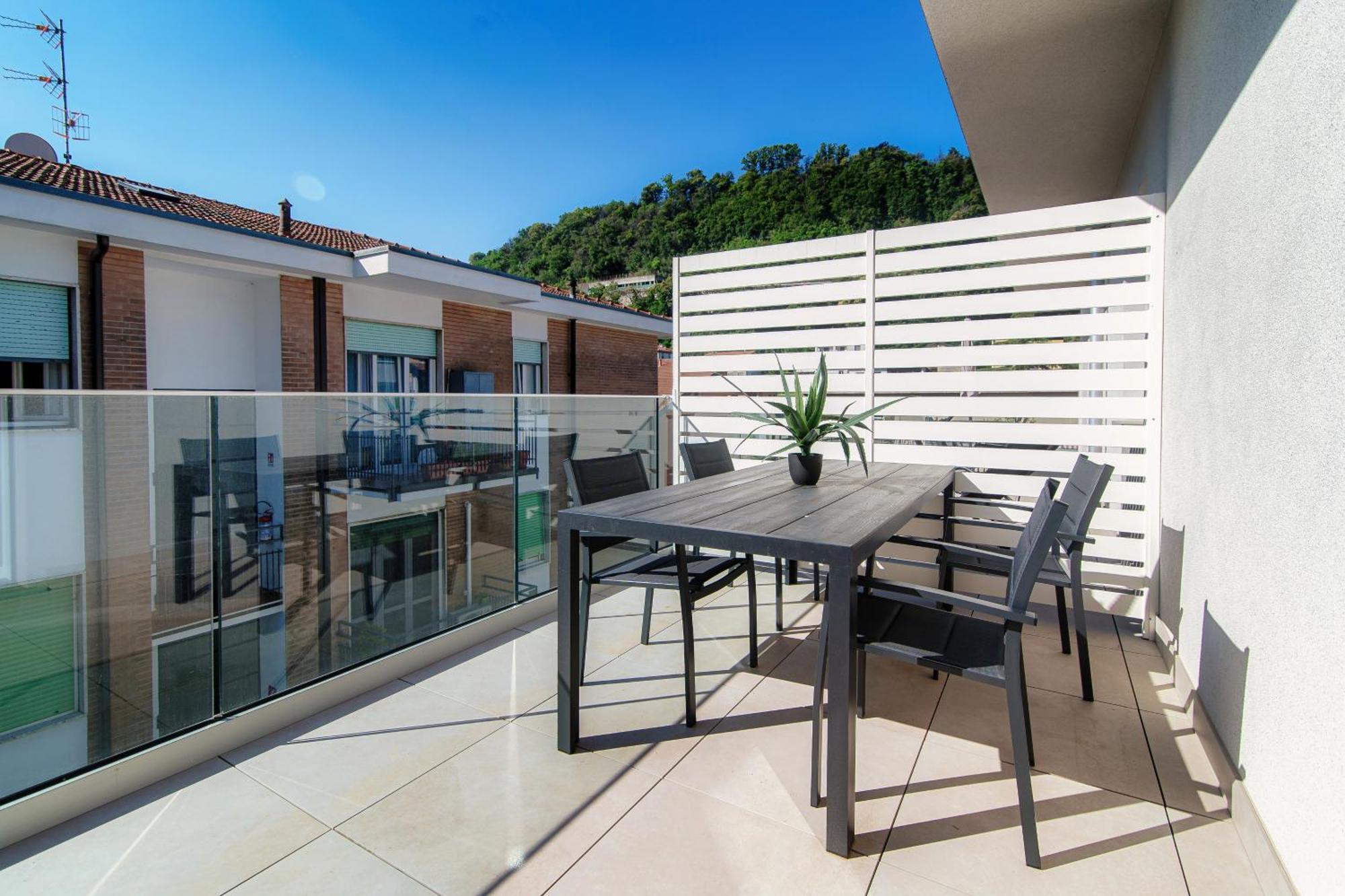 Lario Suite Apartments By Quokka 360 - With Parking Next To Como City المظهر الخارجي الصورة