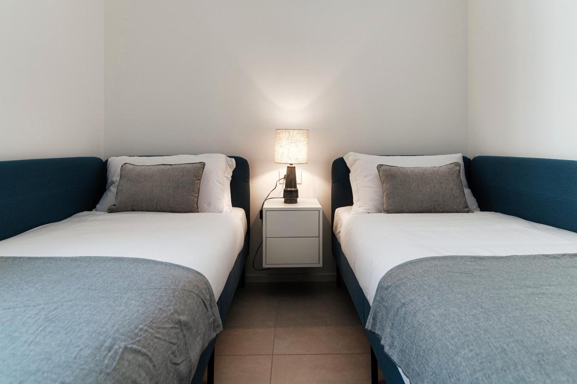 Lario Suite Apartments By Quokka 360 - With Parking Next To Como City المظهر الخارجي الصورة