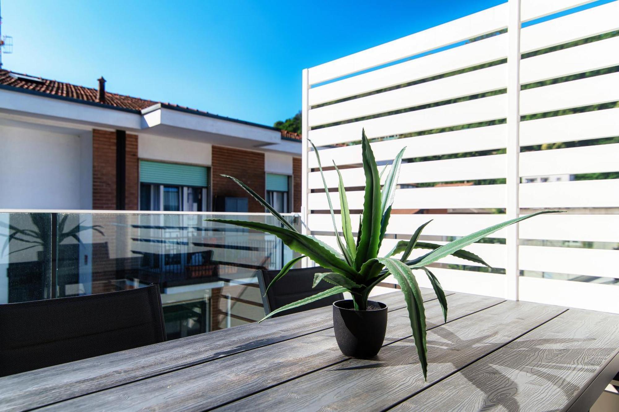 Lario Suite Apartments By Quokka 360 - With Parking Next To Como City المظهر الخارجي الصورة
