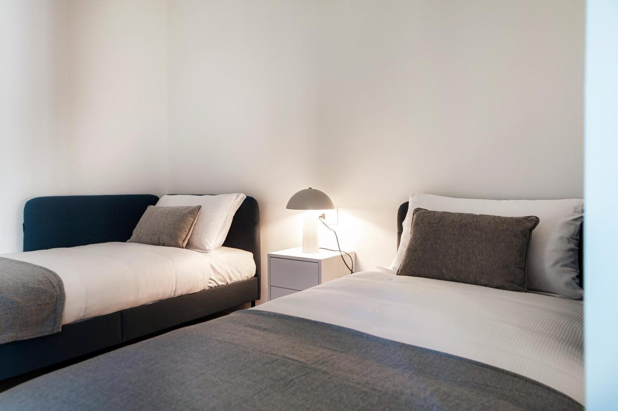 Lario Suite Apartments By Quokka 360 - With Parking Next To Como City المظهر الخارجي الصورة
