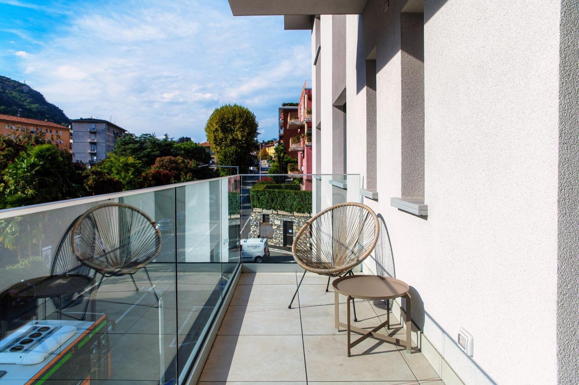 Lario Suite Apartments By Quokka 360 - With Parking Next To Como City المظهر الخارجي الصورة